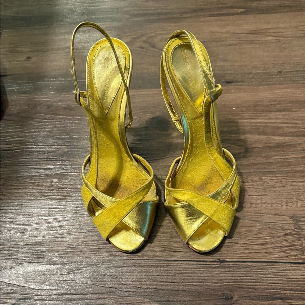 BCBGMaxAzria Elegant Gold Strappy Women's Heels